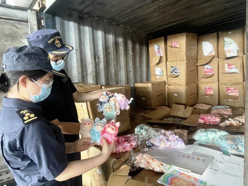 今年全国海关拦截183万件涉嫌侵权Labubu产品