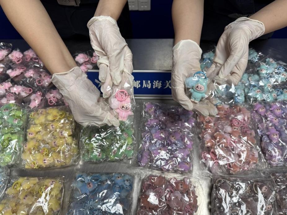今年全国海关拦截183万件涉嫌侵权Labubu产品